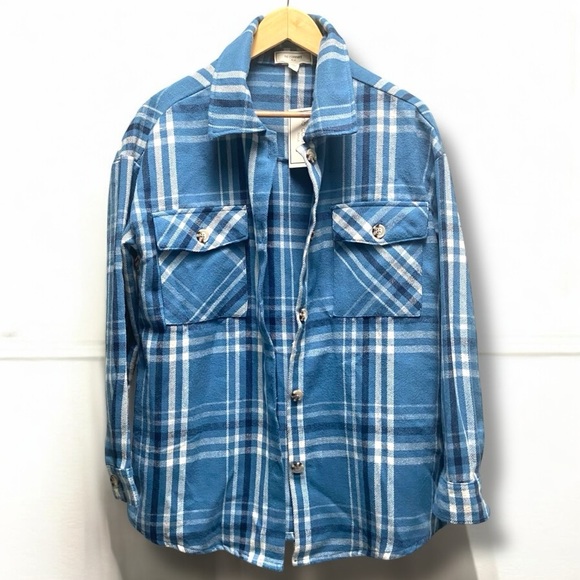 No Comment NY Jackets & Blazers - No Comment NY Blue &‎ White Flannel Button Front Shacket
